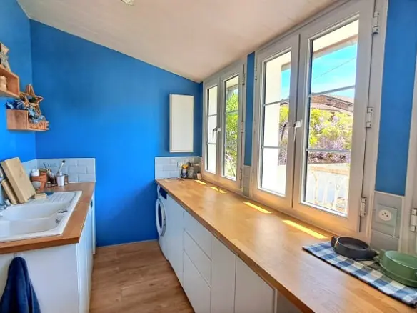 4-bedroom Country House In Nieuil, France (178 M²)