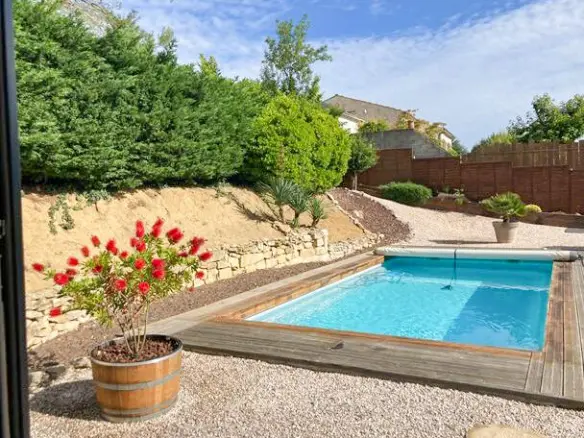 3-bedroom House In Alairac, France (107 M²)