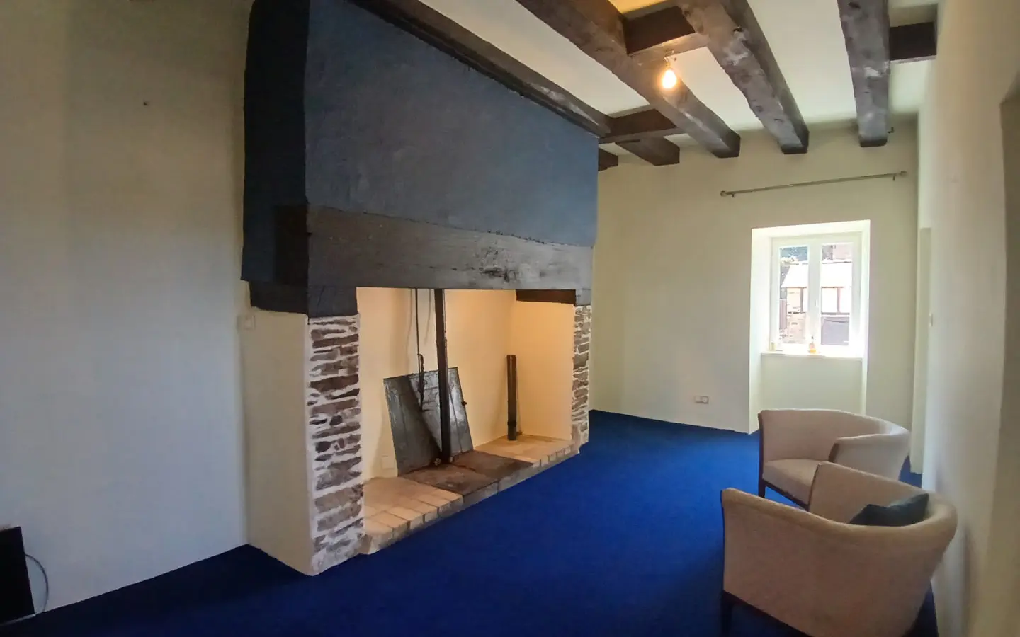3-bedroom Country House In Jumilhac-le-grand, France (110 M²)