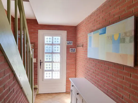 8-bedroom Country House In Labecede-lauragais, France (133 M²)