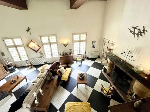 Historic Estate 15th Century, Revenue Potential, Guest Cottages, Outbuildings, 2.8 Ha