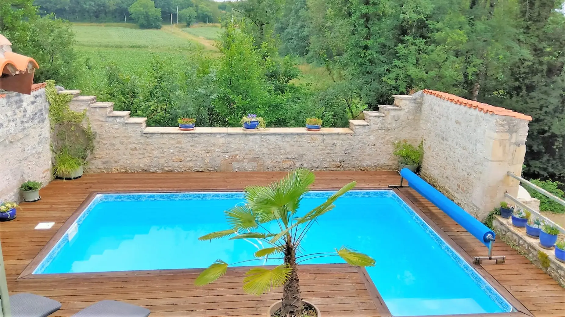 Stone Mill And Barn Of 200 M² With Pool Near Mansle