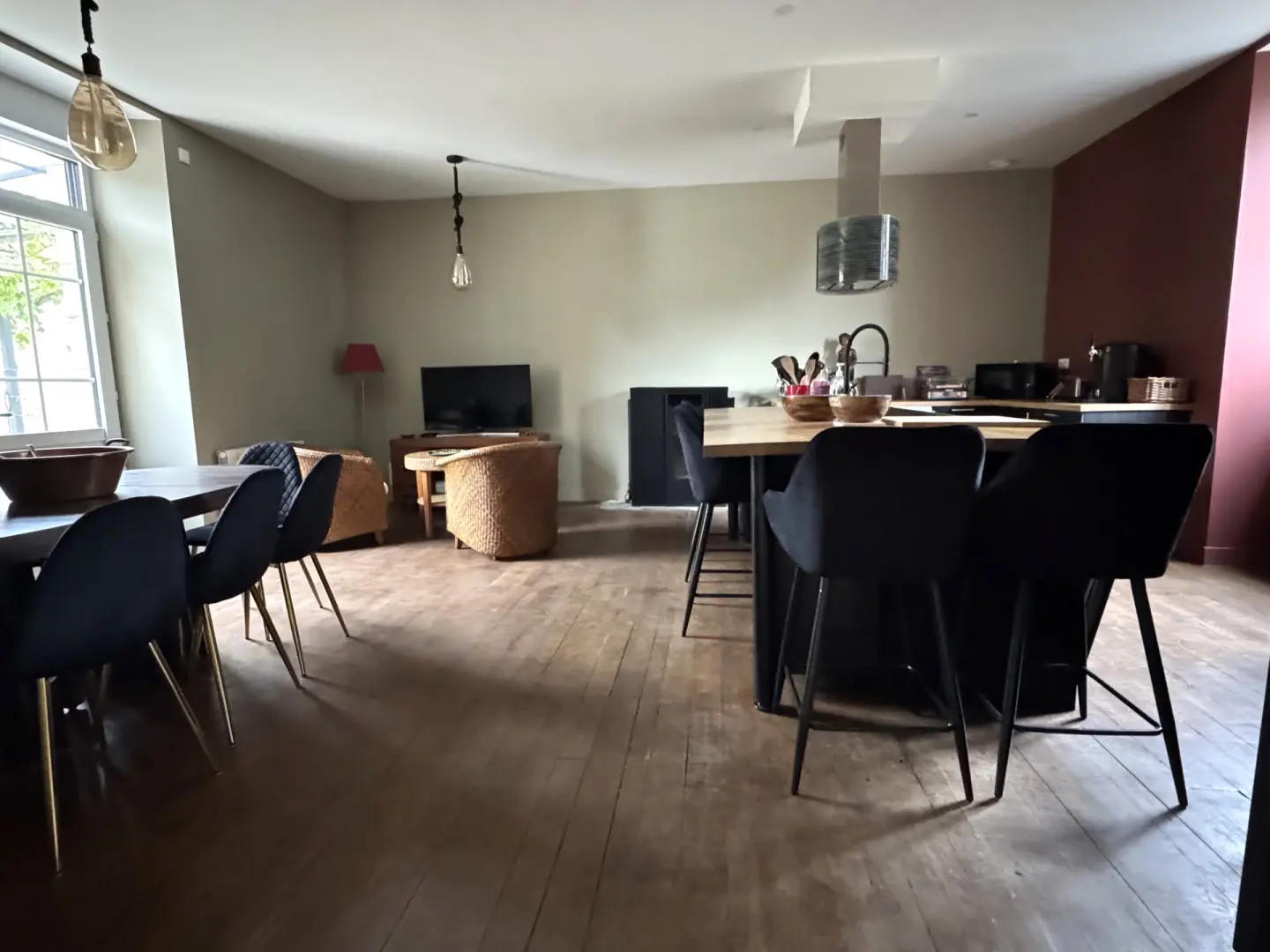 7-bedroom Maison De Maitre In Usson-du-poitou, France (287 M²)