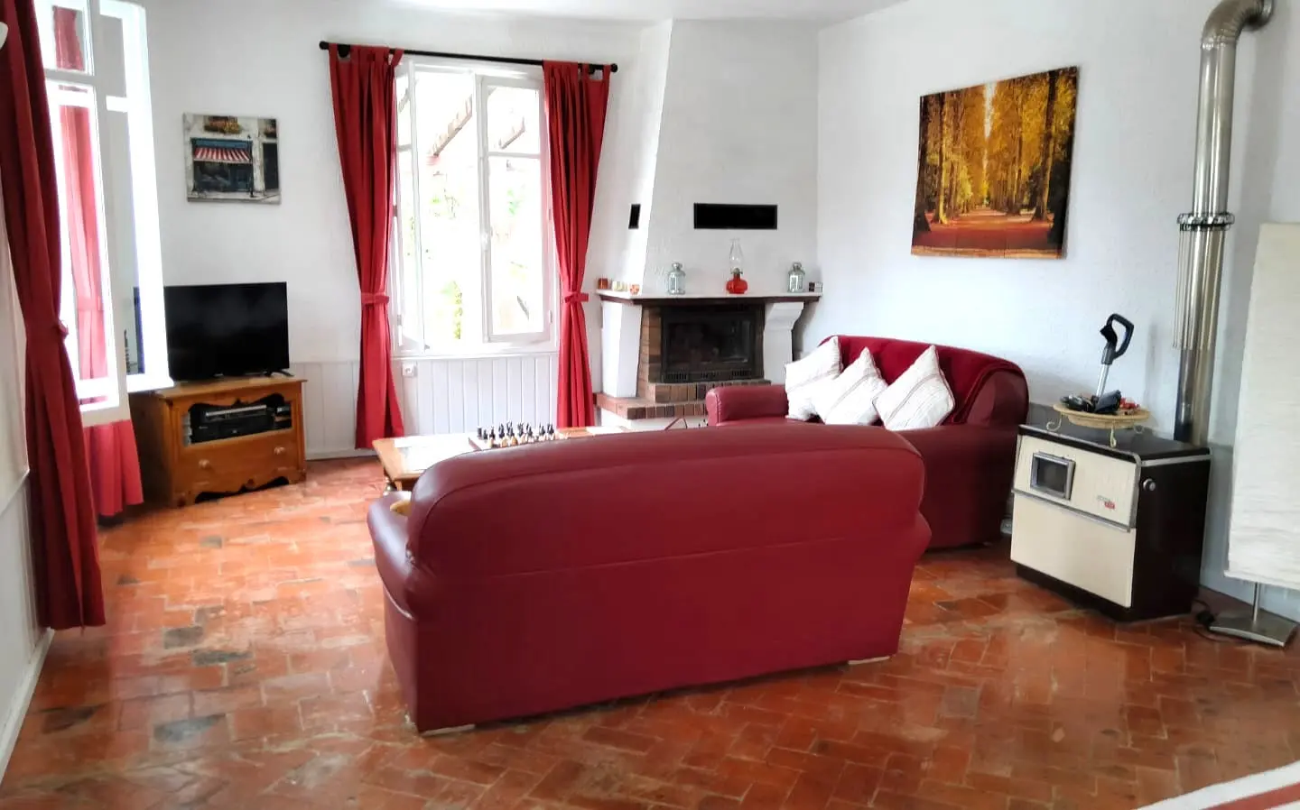 Apartment Of 150 M² With River Views And Private Waterside Access In Vienne