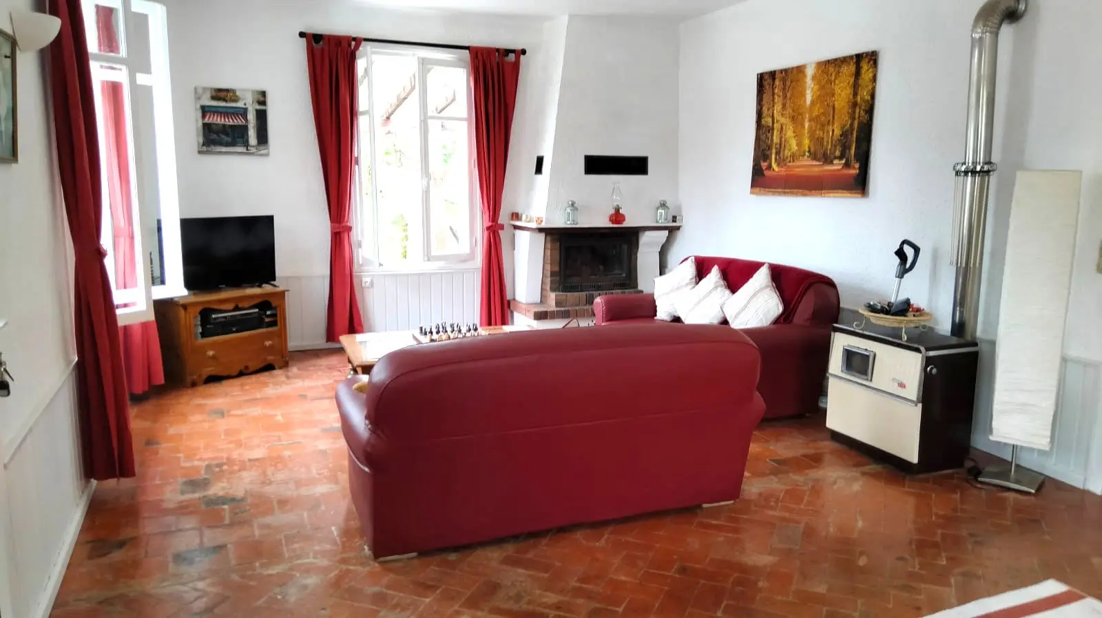 Apartment Of 150 M² With River Views And Private Waterside Access In Vienne