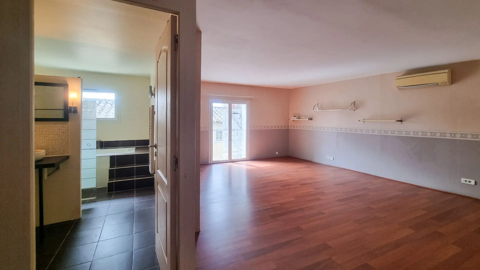 Village House Of 4 Bedrooms With Garage And Large Terrace With Panoramic Vineyard Views