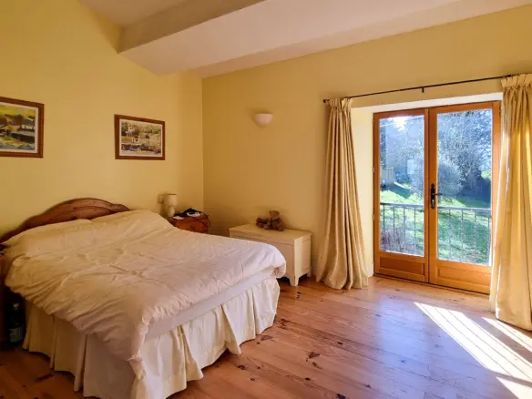 Stone Farmhouse Of 250 M² With Land, Views, And Privacy In Mirepoix
