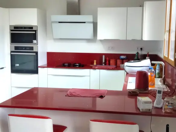 4-bedroom House In Val-de-bonnieure, France (170 M²)
