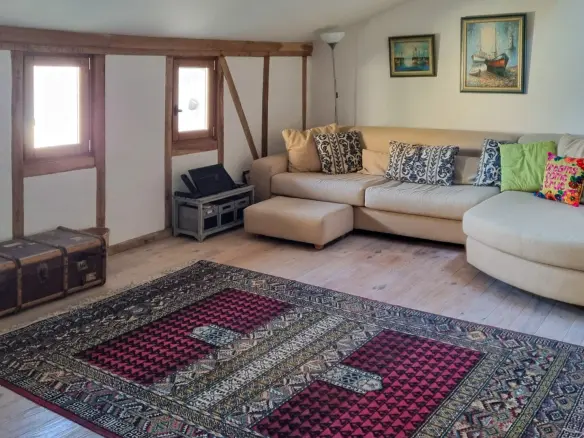 4-bedroom House In Mirepoix, France (196 M²)