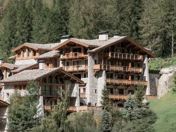 5-bedroom Apartment In Val-d’isere, France (215 M²)