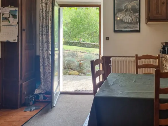 7-bedroom Country House In Peyrefitte-du-razes, France (317 M²)
