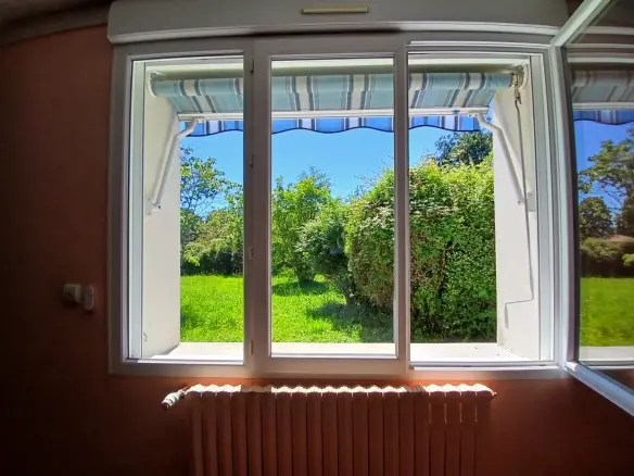 3-bedroom House In Saint-priest-les-fougeres, France (154 M²)