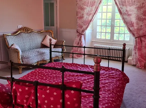 8-bedroom Maison De Maitre In Chalais, France (568 M²)