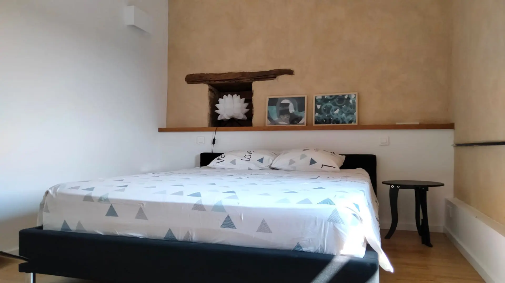 4-bedroom Country House In Pressac, France (163 M²)