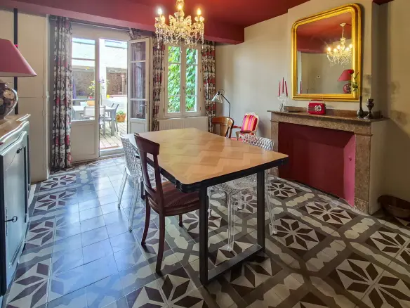 4-bedroom House In Mirepoix, France (237 M²)