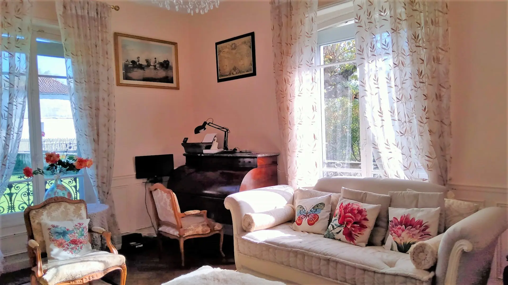 Maison De Maître Of 5 Bed With Pool, Gîte, Fast Internet In Nr. Angoulême