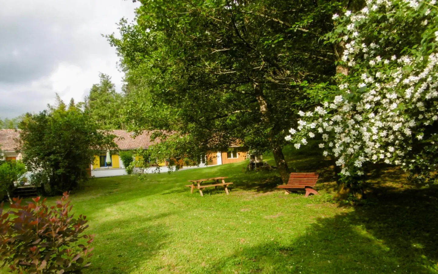Converted Mill Featuring 8 Bedrooms And Garden Area