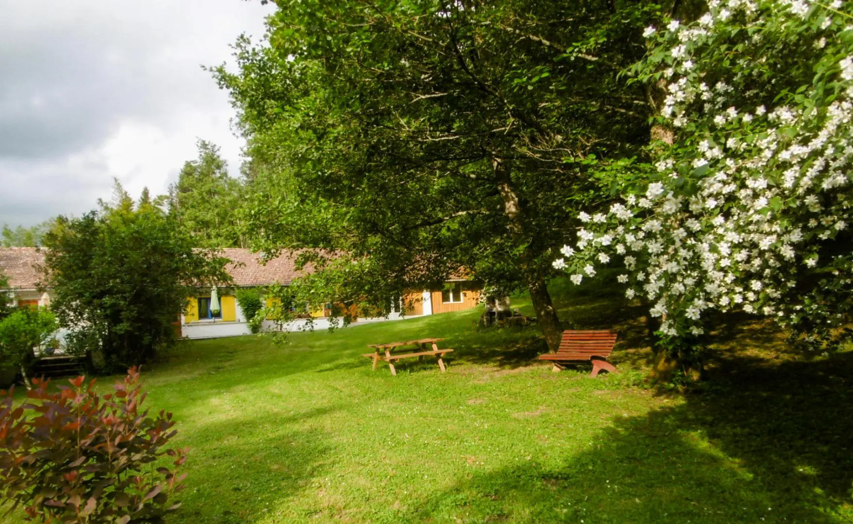 Converted Mill Featuring 8 Bedrooms And Garden Area