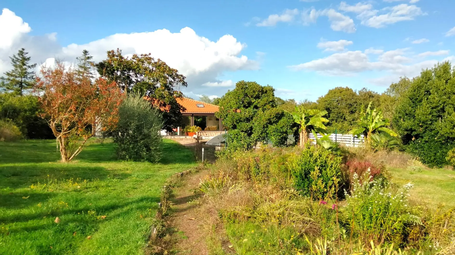 4-bedroom House In Val-de-bonnieure, France (170 M²)