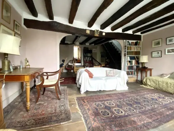 Character 4-bedroom Property Of 200 M² With Garden, Folly In Confolens