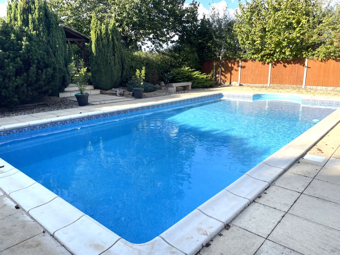 5-bedroom Country House In Lorigne, France (287 M²)