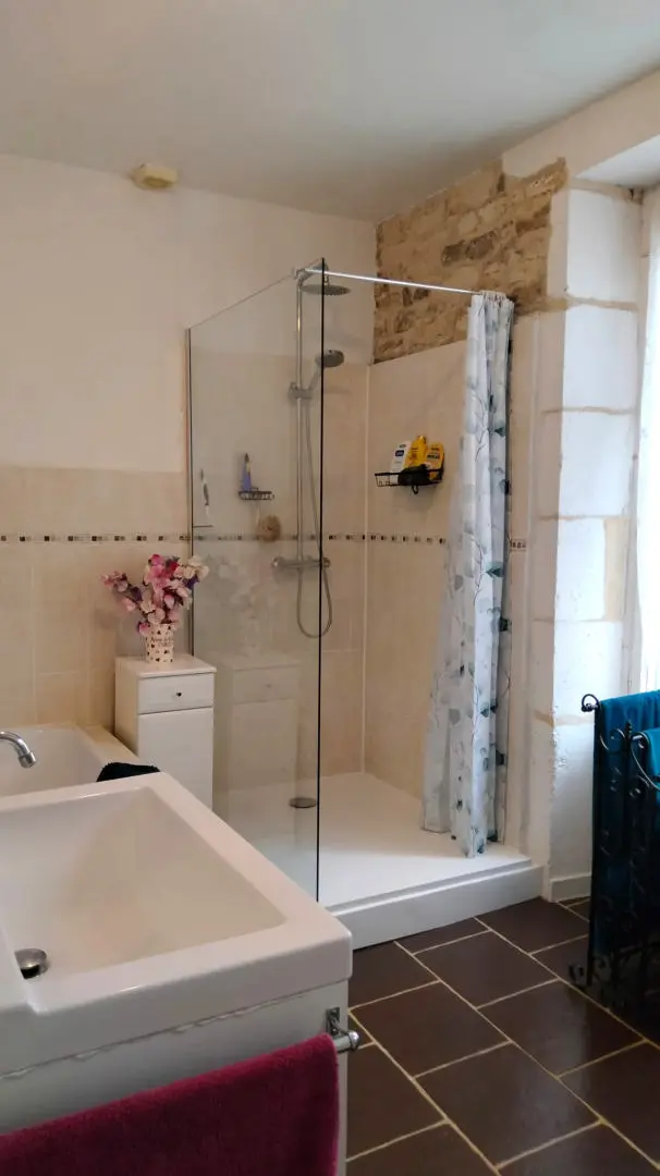 3-bedroom Village House In Lorigne, France (161 M²)