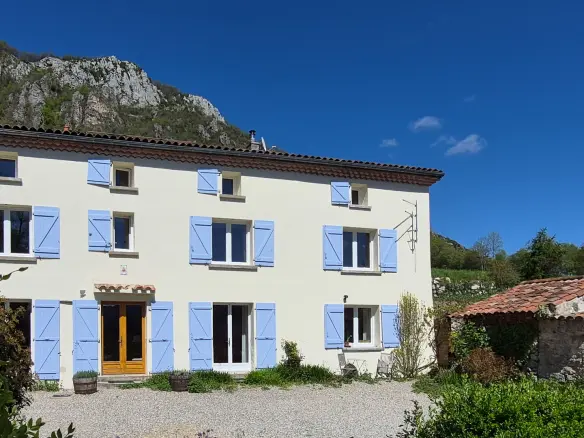 5-bedroom Country House In Soula, France (256 M²)