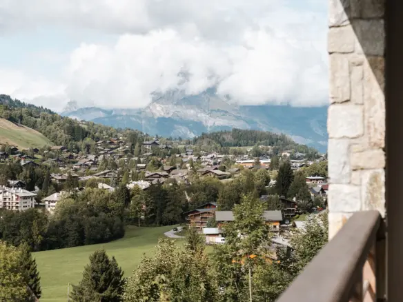 2 Bedroom Ski Apartment In Megeve, Haute-savoie Region