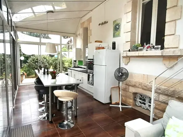 6-bedroom Country House In Condac, France (242 M²)