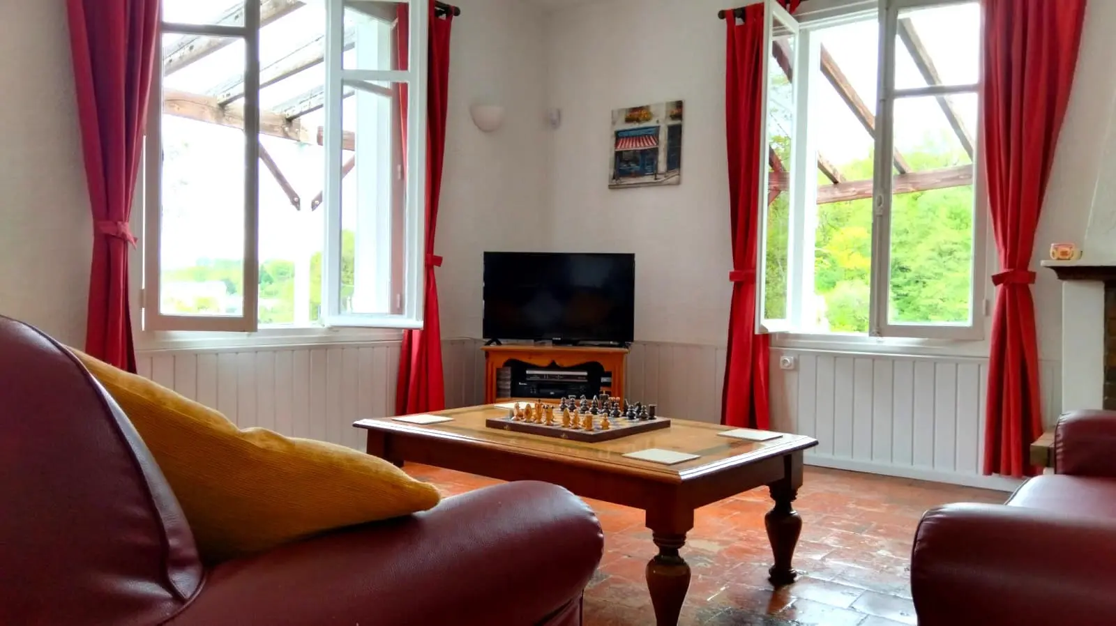 Apartment Of 150 M² With River Views And Private Waterside Access In Vienne