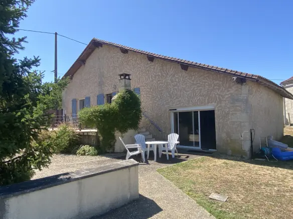 House Of 150 M² With Heated Pool In Aubeterre-sur-dronne