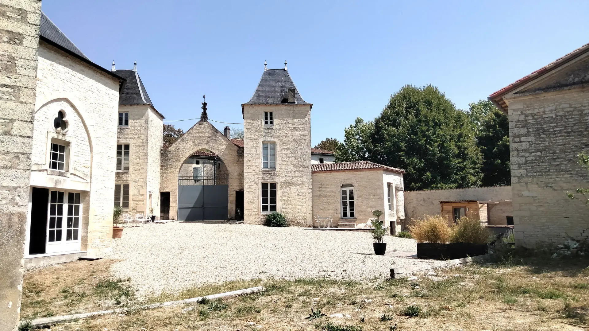 Logis Of 215 M² With Historic Features In Tusson, Charente