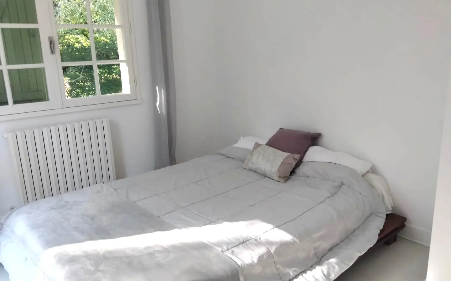 4-bedroom House In Alloue, France (143 M²)