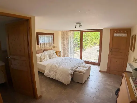 4-bedroom Villa In Palaja, France (130 M²)