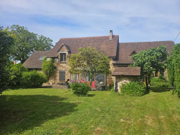 5-bedroom Country House In Saint-priest-les-fougeres, France (174 M²)