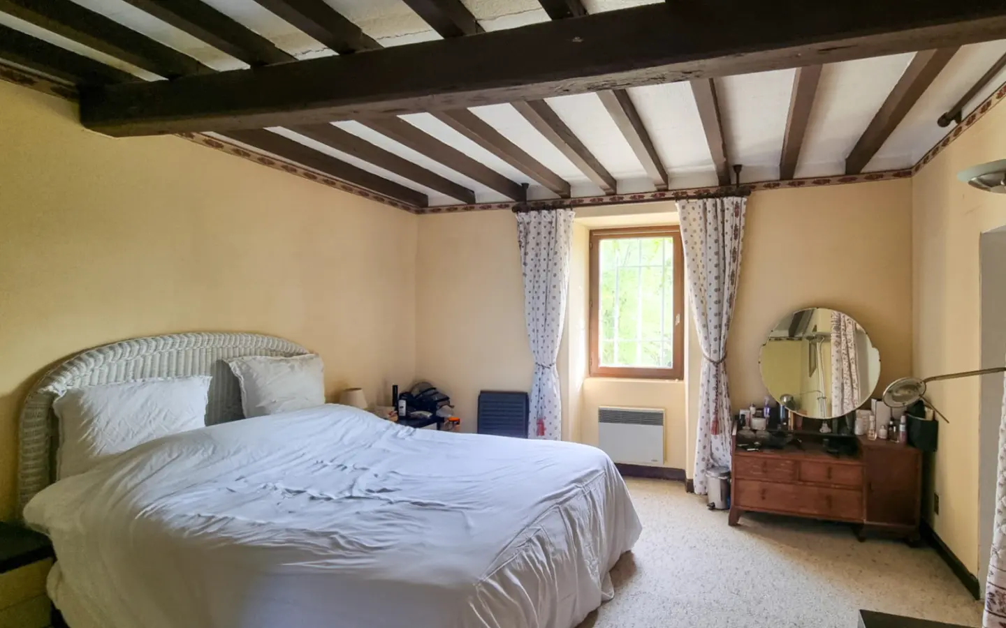 7-bedroom Country House In Peyrefitte-du-razes, France (317 M²)