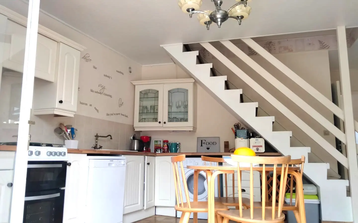 Apartment Of 150 M² With River Views And Private Waterside Access In Vienne
