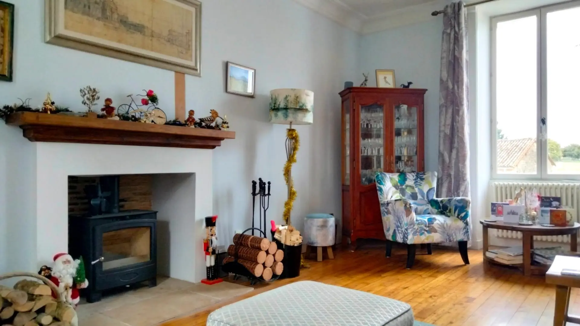 3-bedroom Village House In Lorigne, France (161 M²)
