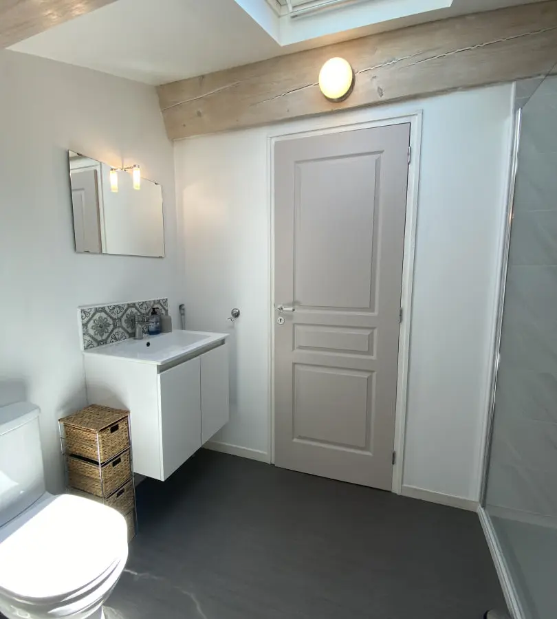 House Of 130 M² With Outbuildings And Land In Les Essards