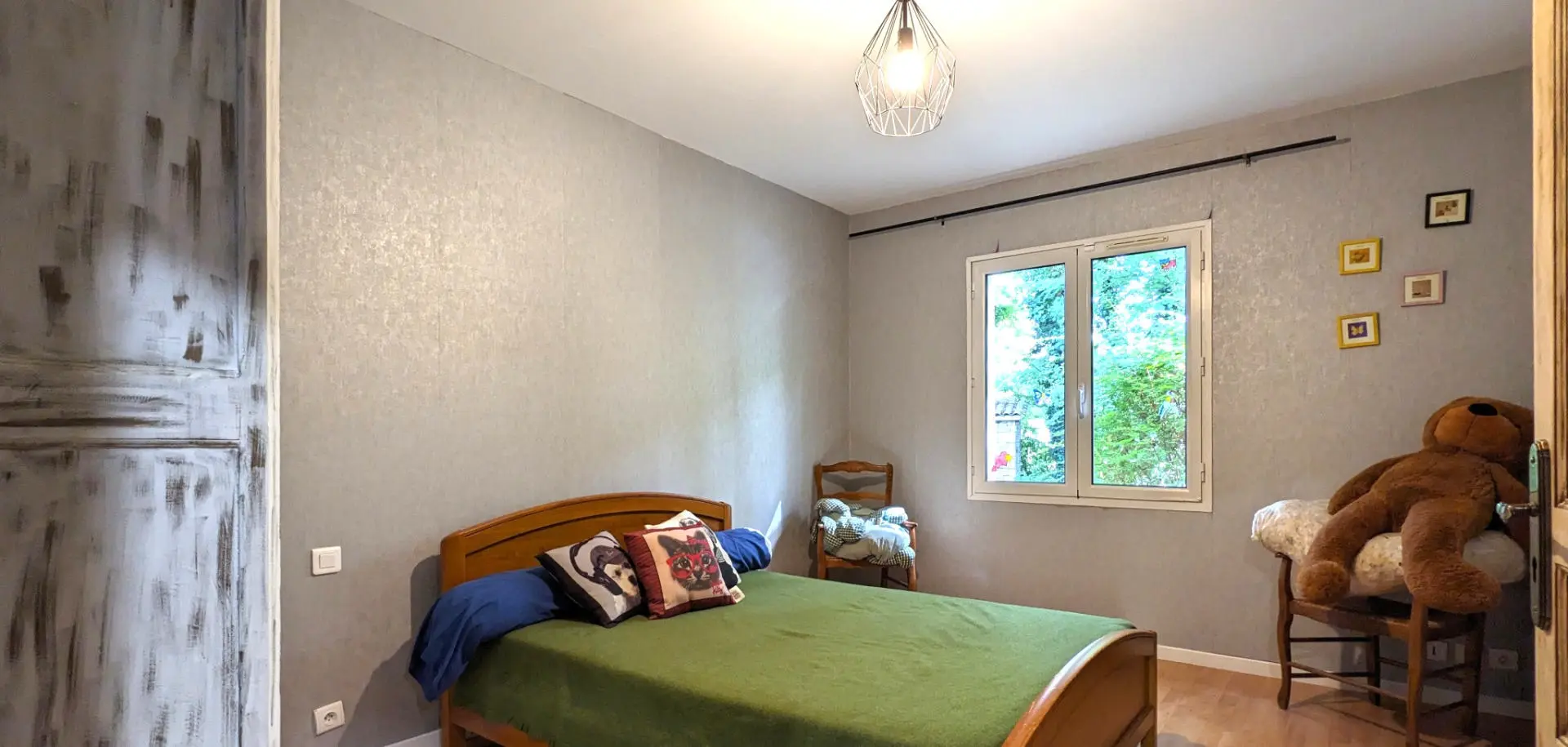 House Of 43 M² With 5 Bedrooms, Pool, Covered Terrace In Woodland Lodge, Nr Angoulême