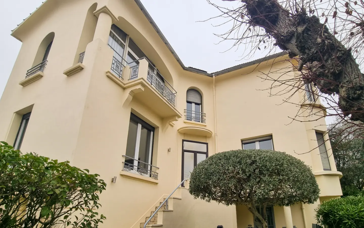 6-bedroom Town House In Carcassonne, France (220 M²)