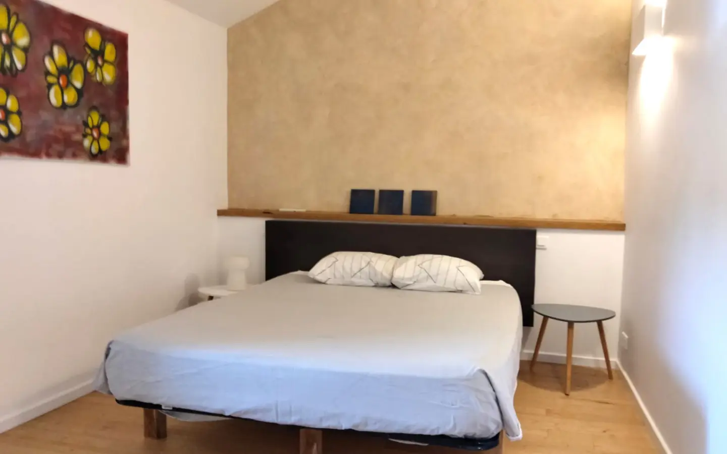 4-bedroom Country House In Pressac, France (163 M²)