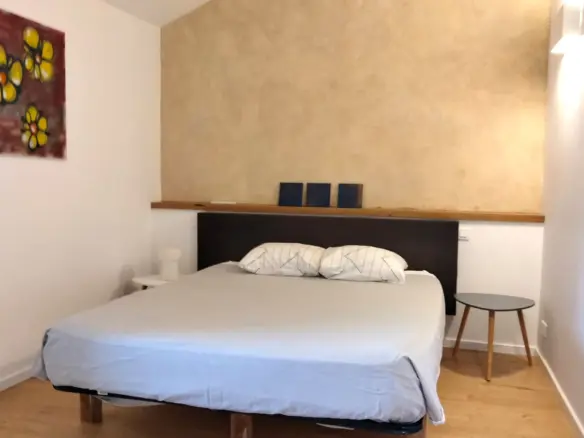 4-bedroom Country House In Pressac, France (163 M²)