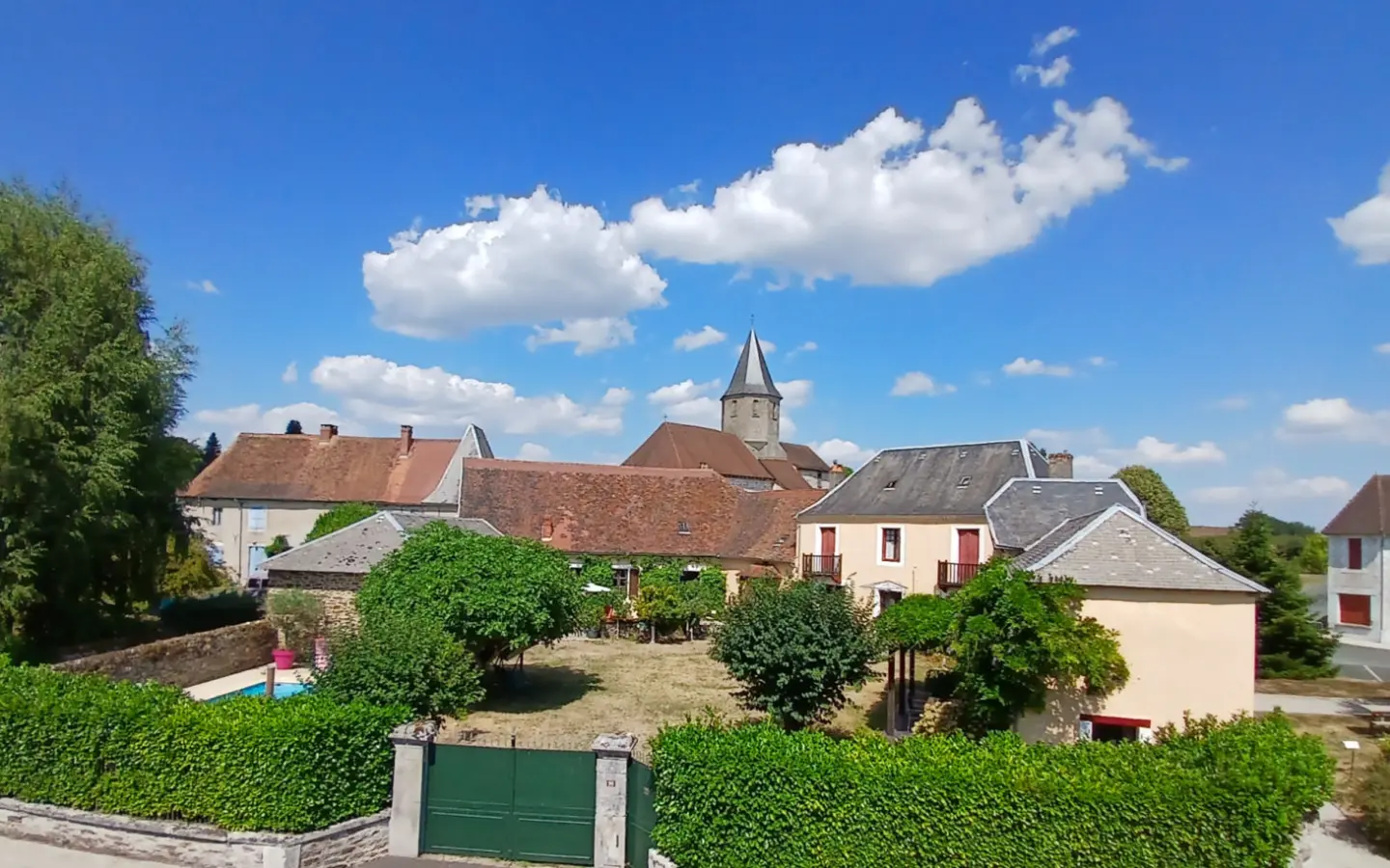4-bedroom Maison De Maitre In Saint-priest-les-fougeres, France (182 M²)