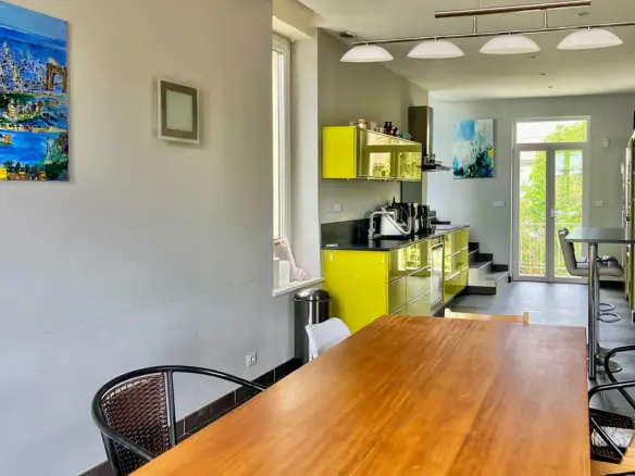 6-bedroom Town House In Carcassonne, France (220 M²)