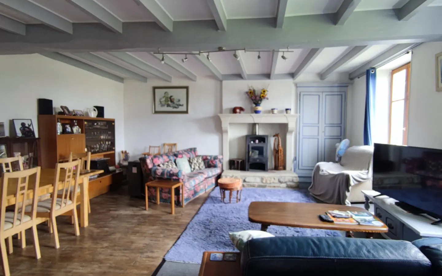 Farmhouse 3 Bedrooms, Guest House, Outbuildings And Garden, Chef Boutonne