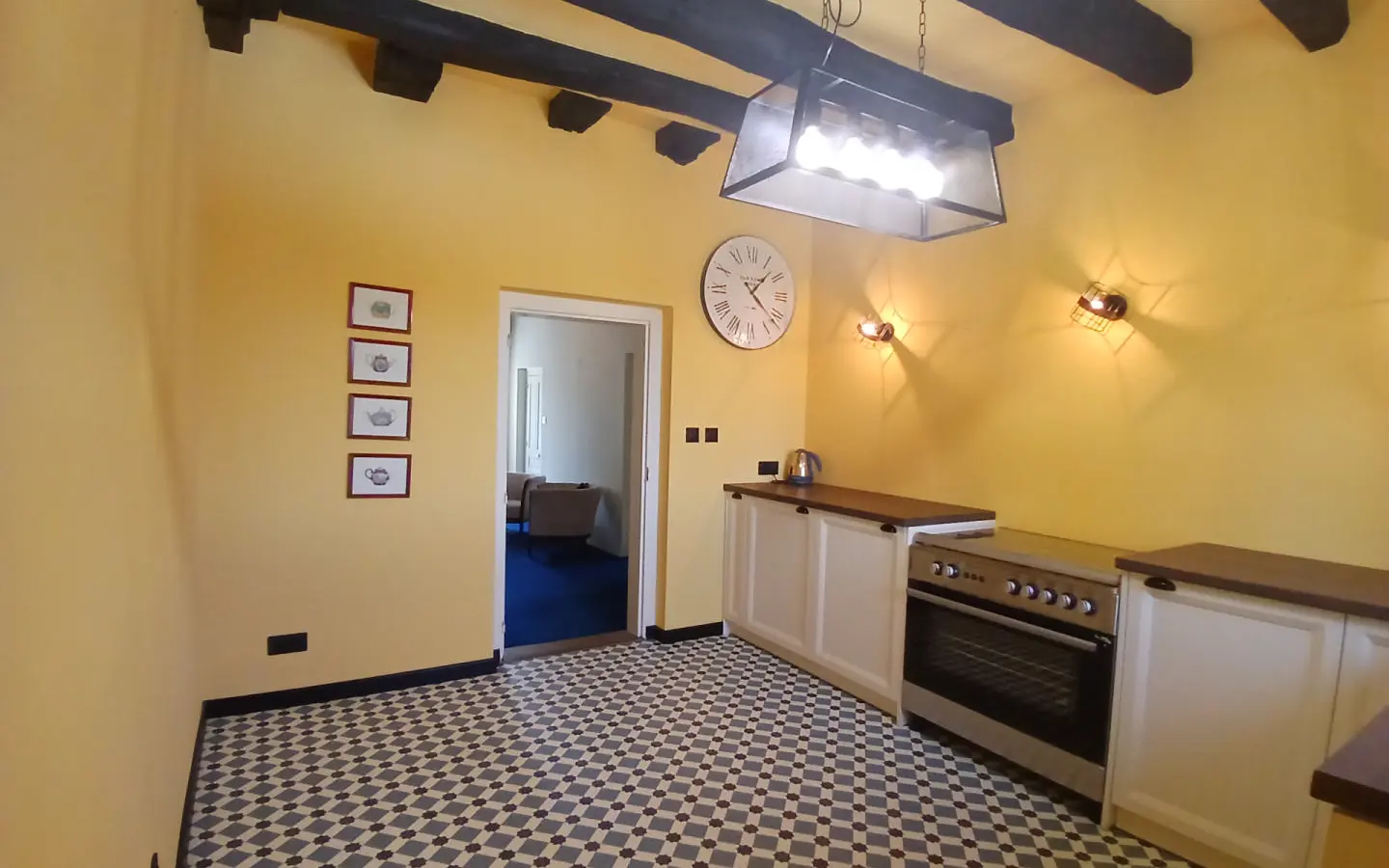 3-bedroom Country House In Jumilhac-le-grand, France (110 M²)