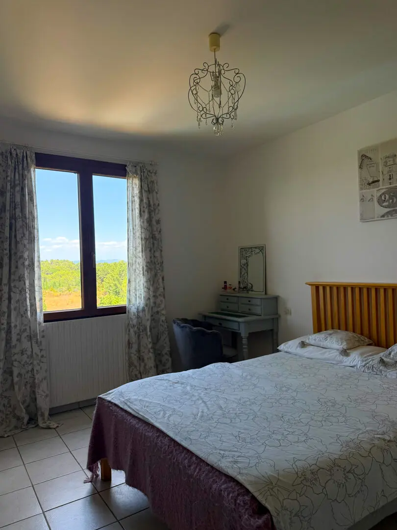 4-bedroom Villa In Palaja, France (130 M²)