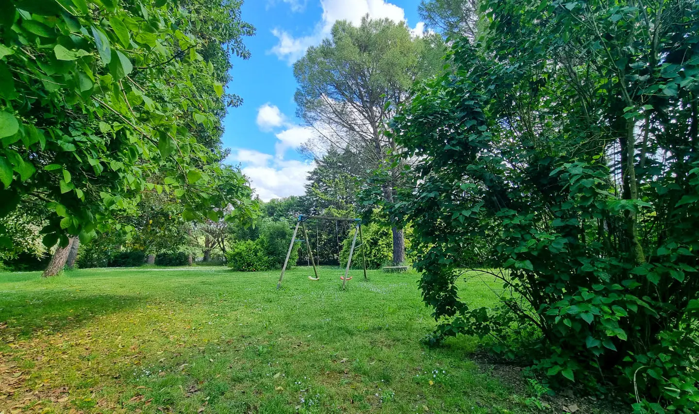 Spacious Countryside Residence With Pyrenean Views, Outbuildings, And Development Potential – Between Fanjeaux And Mirepoix