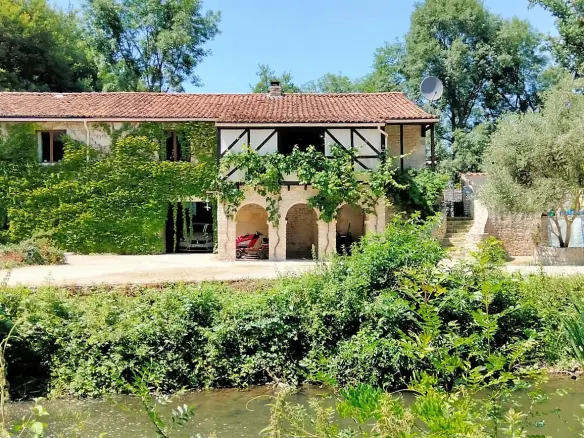 2-bedroom Mill In Saint-ciers-sur-bonnieure, France (187 M²)